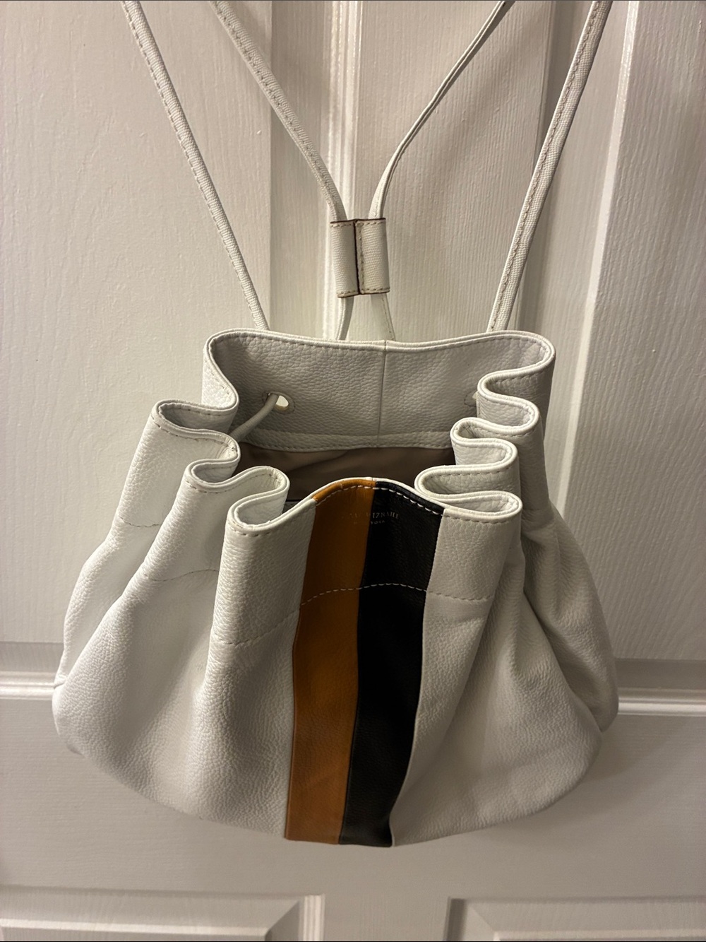 Isaac Mizrahi White Leather BucketDrawstringShoulder Bag w/Tan & Black Stripe